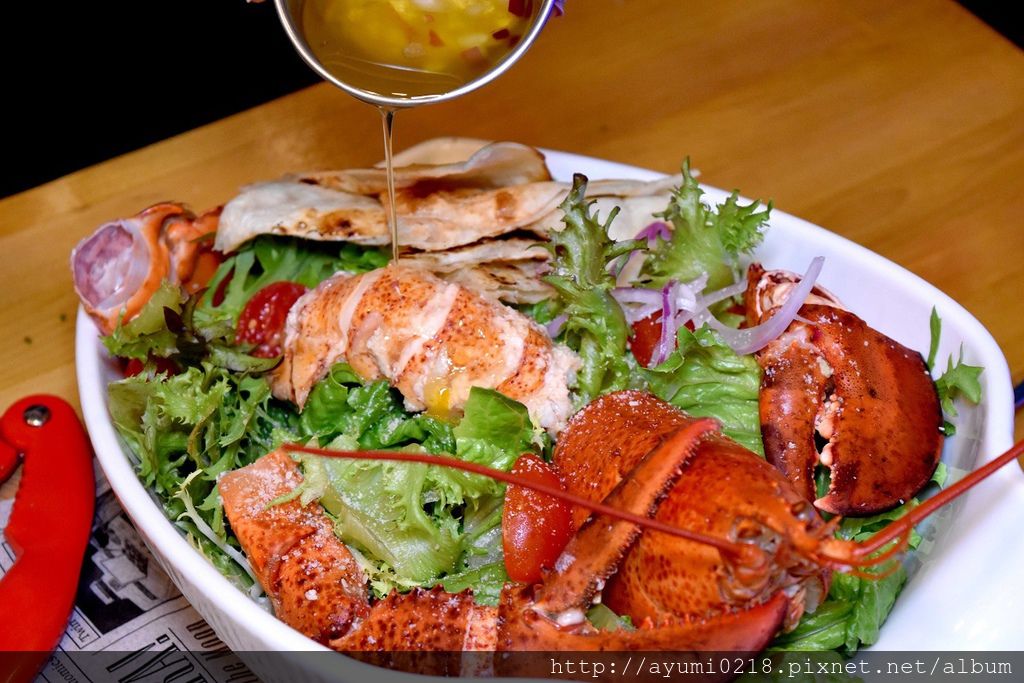 南京復興 最夯活跳跳現撈龍蝦絕品料理全餐@正宗 龍波斯特lobster.foods  ♥ 大龍蝦黃金乳酪比薩/馬賽黃金龍蝦燉飯/馬賽黃金龍蝦燉飯/馬賽龍蝦海鮮湯  ♥ @梅格(Angelababy)享樂日記 南京復興 最夯活跳跳現撈龍蝦絕品料理全餐@正宗 龍波斯特lobster.foods  ♥ 大龍蝦黃金乳酪比薩/馬賽黃金龍蝦燉飯/馬賽黃金龍蝦燉飯/馬賽龍蝦海鮮湯  ♥ @梅格(Angelababy)享樂日記