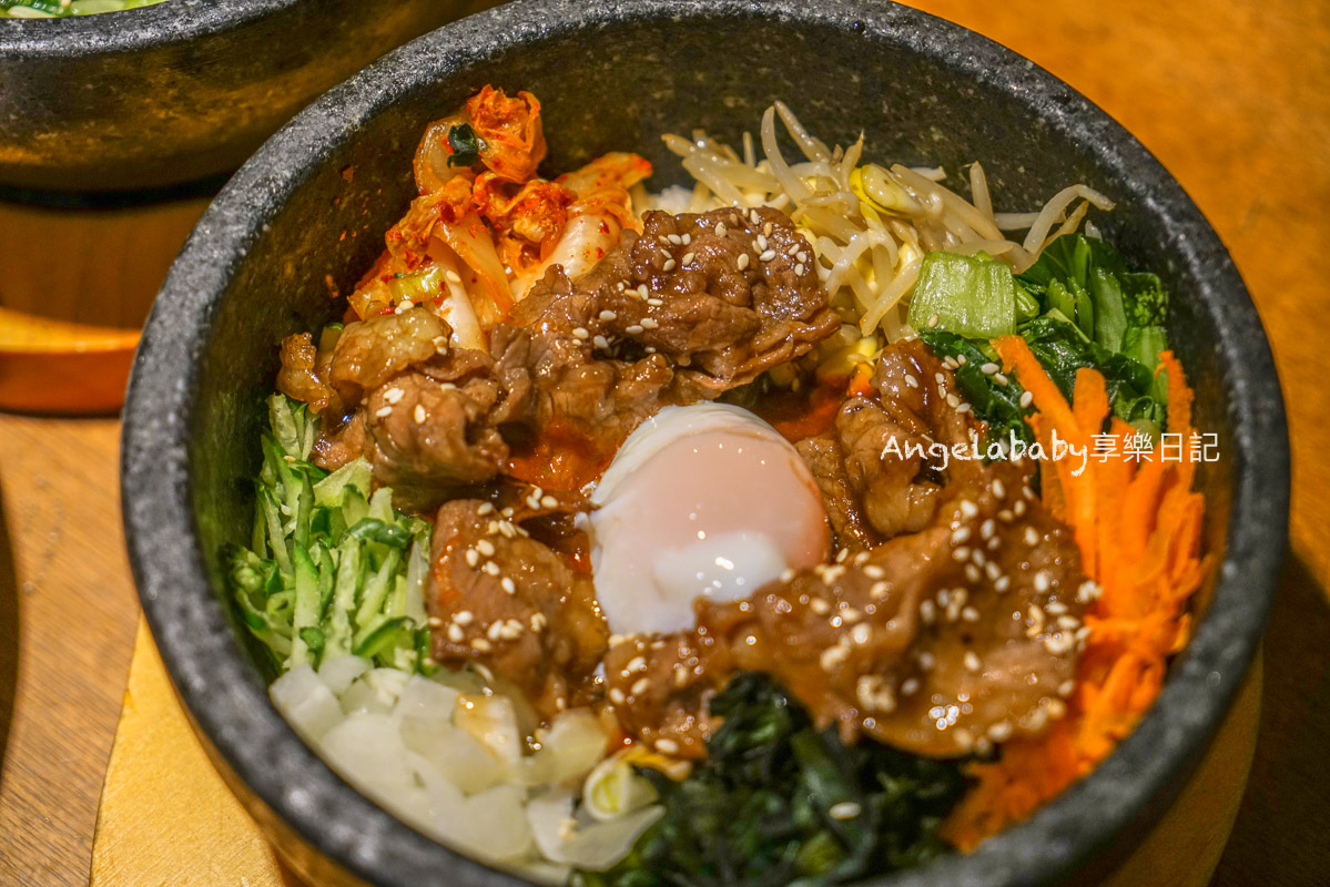 中山站美食｜超人氣平價韓國料理『四米大石鍋拌飯專賣』菜單、石鍋拌飯鍋巴飯、韓劇美食、中山區聚餐推薦 @梅格(Angelababy)享樂日記