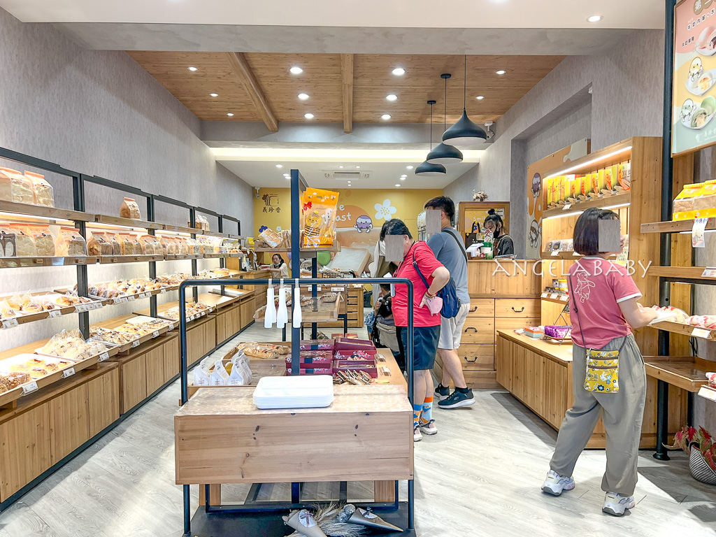 宜蘭礁溪必買『義珍香烘焙坊礁溪店』爆漿饅頭、鮮奶吐司 @梅格(Angelababy)享樂日記