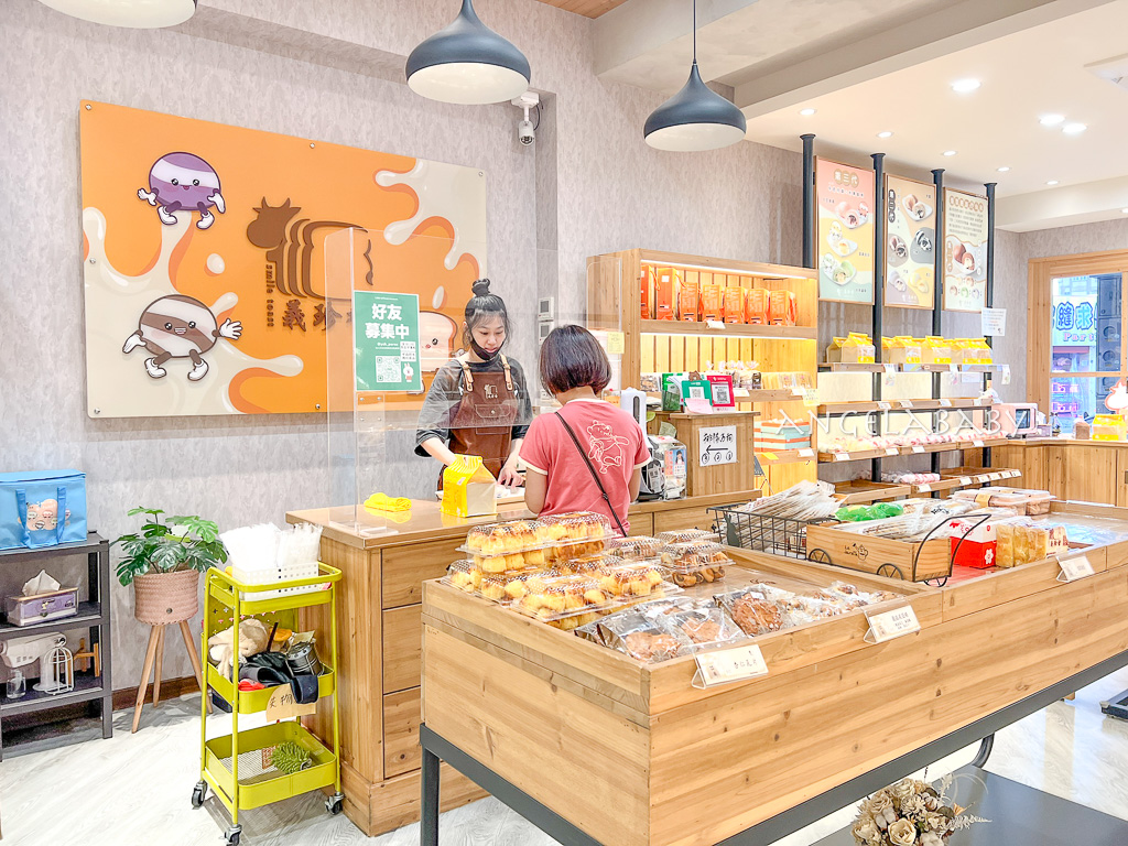 宜蘭礁溪必買『義珍香烘焙坊礁溪店』爆漿饅頭、鮮奶吐司 @梅格(Angelababy)享樂日記