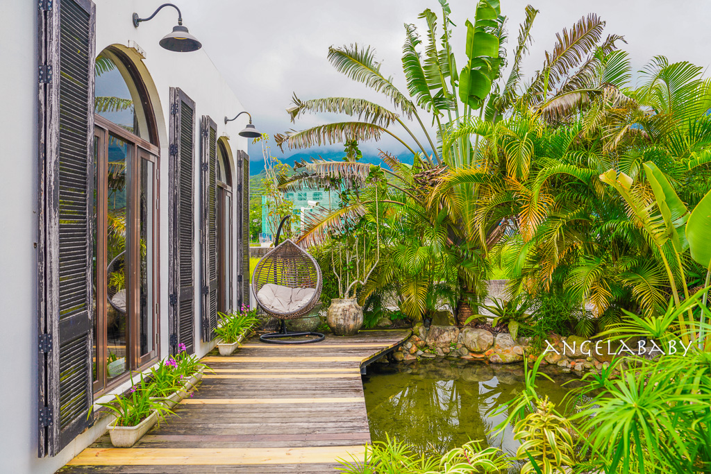 宜蘭礁溪純白希臘風咖啡廳『蒔花 DailyBlossom Cafe & More』菜單、田野間的質感咖啡、提供免費停車 @梅格(Angelababy)享樂日記