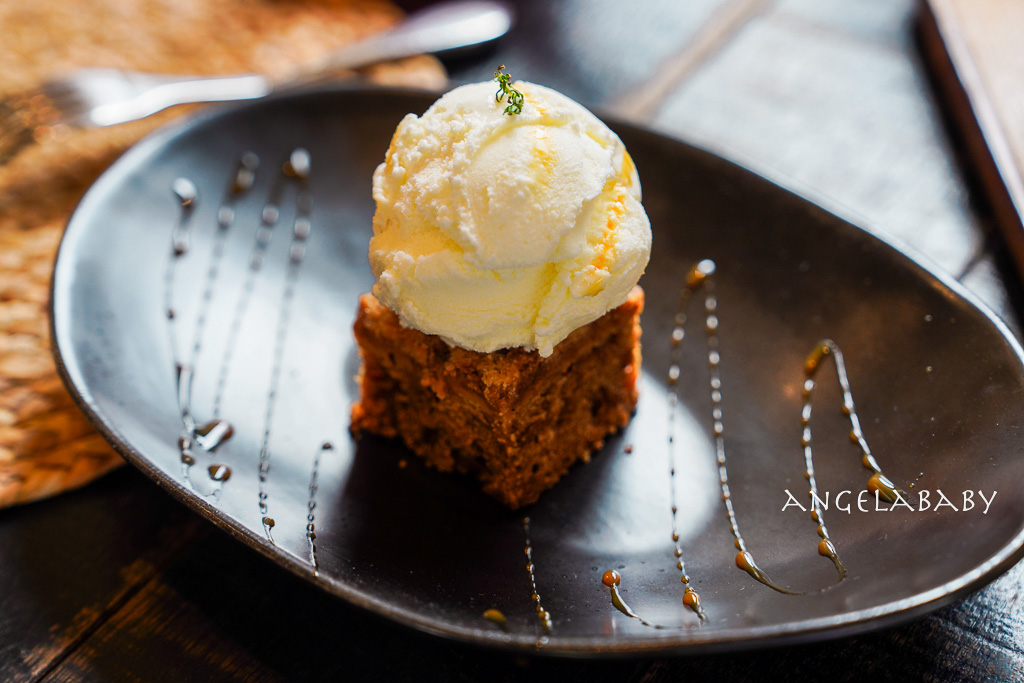 宜蘭礁溪純白希臘風咖啡廳『蒔花 DailyBlossom Cafe & More』菜單、田野間的質感咖啡、提供免費停車 @梅格(Angelababy)享樂日記