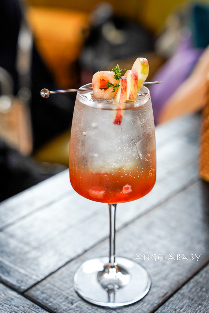 宜蘭礁溪純白希臘風咖啡廳『蒔花 DailyBlossom Cafe & More』菜單、田野間的質感咖啡、提供免費停車 @梅格(Angelababy)享樂日記