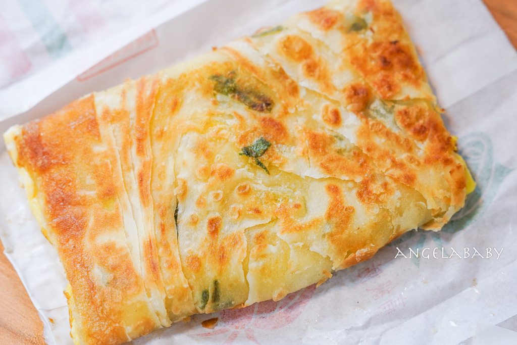 行天宮站美食『喜多士早餐店』純手工揉麵團的酥皮蛋餅 @梅格(Angelababy)享樂日記
