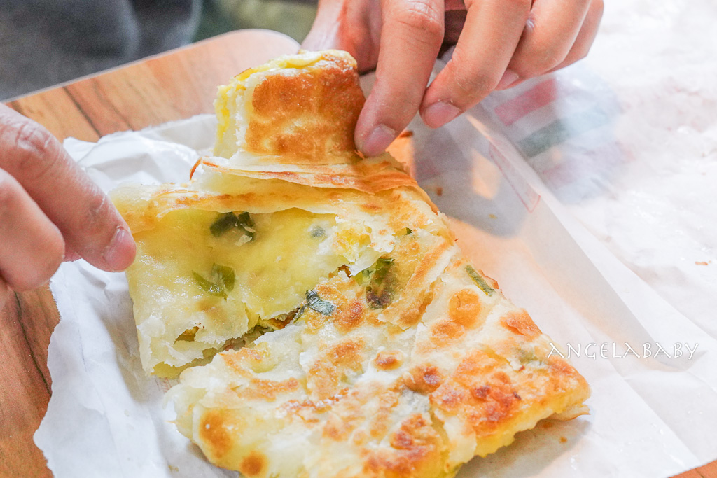 行天宮站美食『喜多士早餐店』純手工揉麵團的酥皮蛋餅 @梅格(Angelababy)享樂日記 行天宮站美食『喜多士早餐店』純手工揉麵團的酥皮蛋餅 @梅格(Angelababy)享樂日記