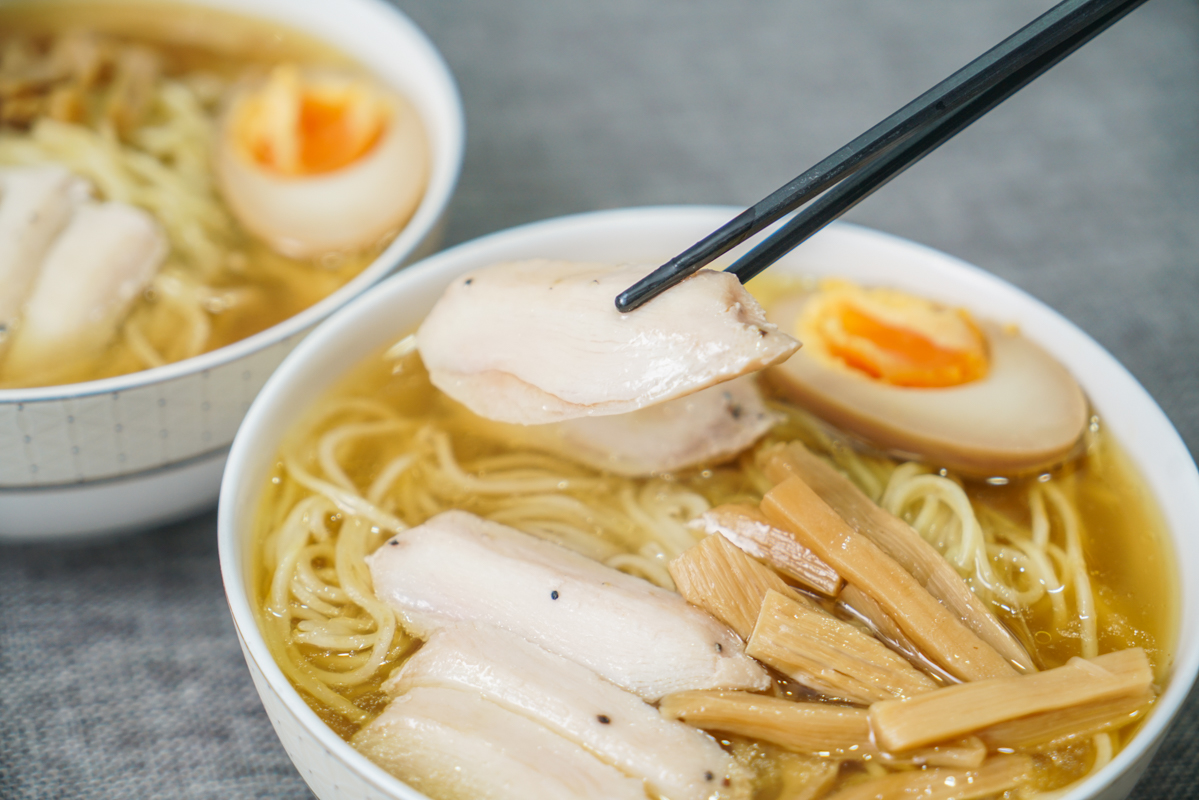 中山站美食｜日本來台拉麵、日本公信力美食網【食べログ】拉麵常勝軍『麵屋一燈』干貝雞湯拉麵100%還原味道一碗只要160元 @梅格(Angelababy)享樂日記