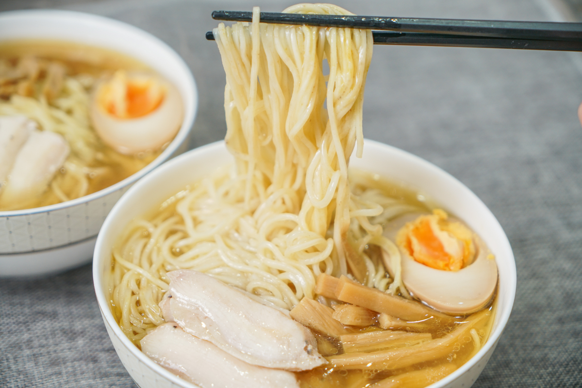 中山站美食｜日本來台拉麵、日本公信力美食網【食べログ】拉麵常勝軍『麵屋一燈』干貝雞湯拉麵100%還原味道一碗只要160元 @梅格(Angelababy)享樂日記