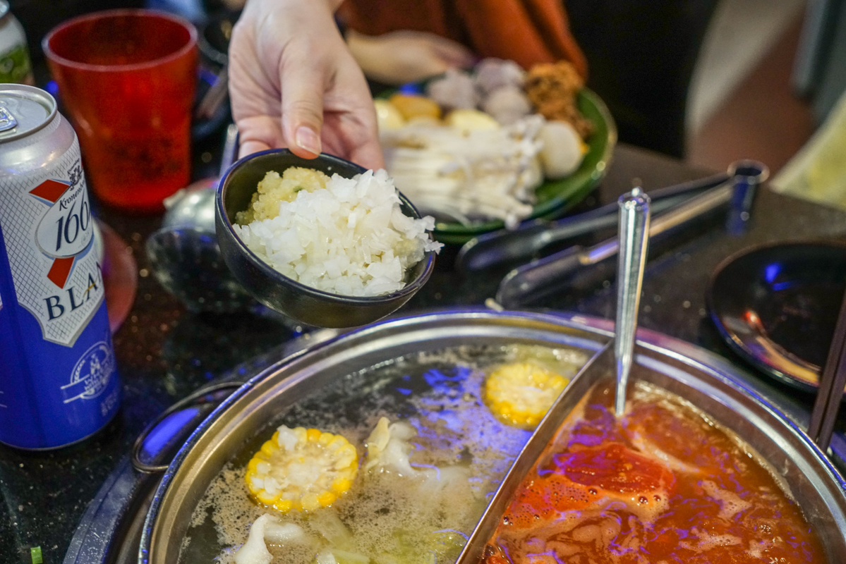 中山國小站美食｜台北老字號麻辣火鍋吃到飽『天外天麻辣火鍋』、台北麻辣鍋超值545元怎樣吃回本攻略！ @梅格(Angelababy)享樂日記