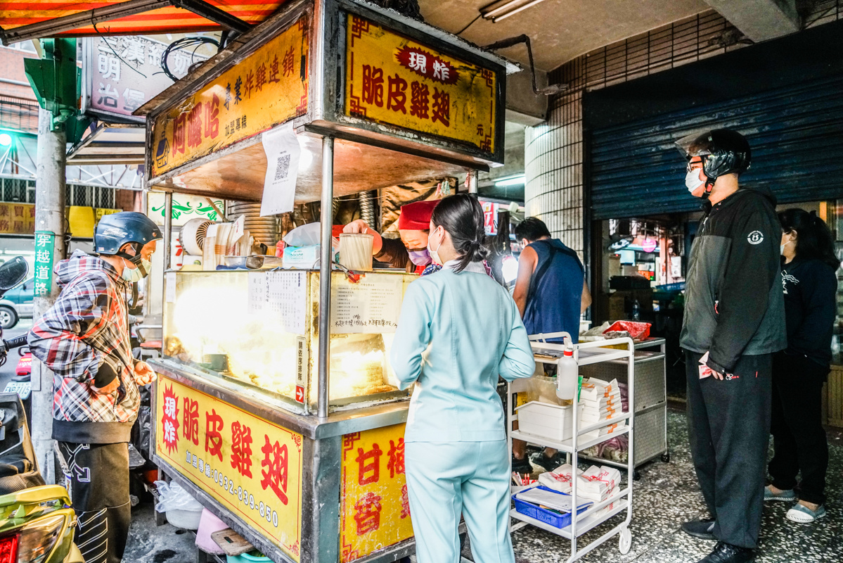 蘆洲美食｜秒殺脆皮雞翅專賣店、腿排4塊100元、蘆洲排隊炸雞『阿囉哈炸雞』 @梅格(Angelababy)享樂日記