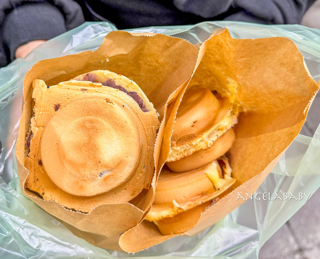南機場夜市美食『無名紅豆餅』巨無霸飛碟紅豆餅只要15塊錢 @梅格(Angelababy)享樂日記