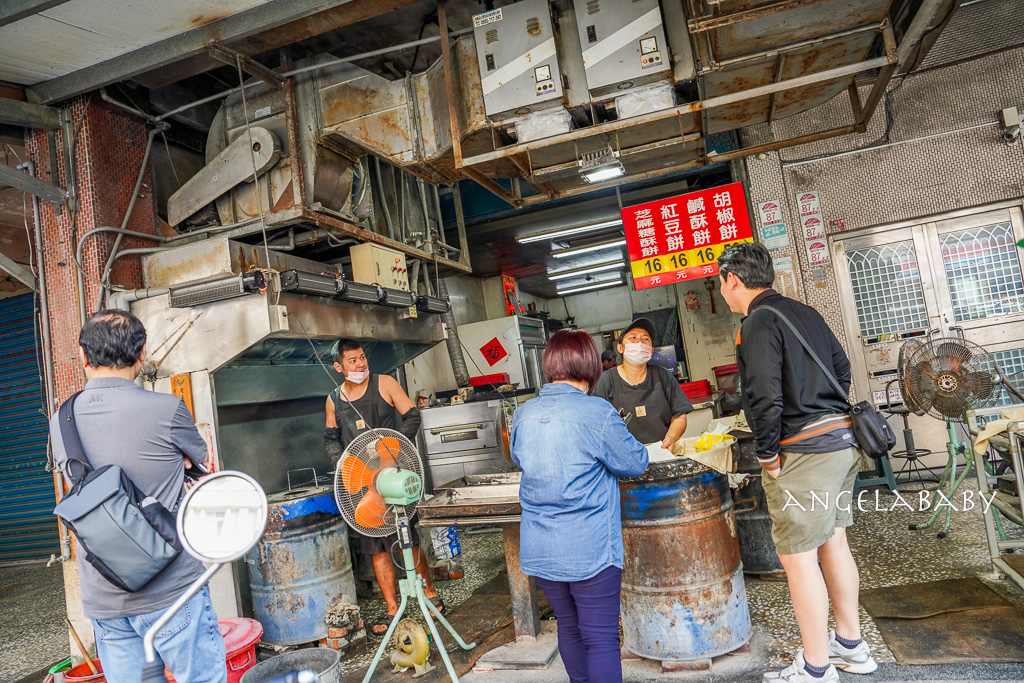 宜蘭美食｜秒殺鹹香千層蔥燒餅『老吳碳烤燒烤餅』菜單、宜蘭下午茶、宜蘭必吃 @梅格(Angelababy)享樂日記