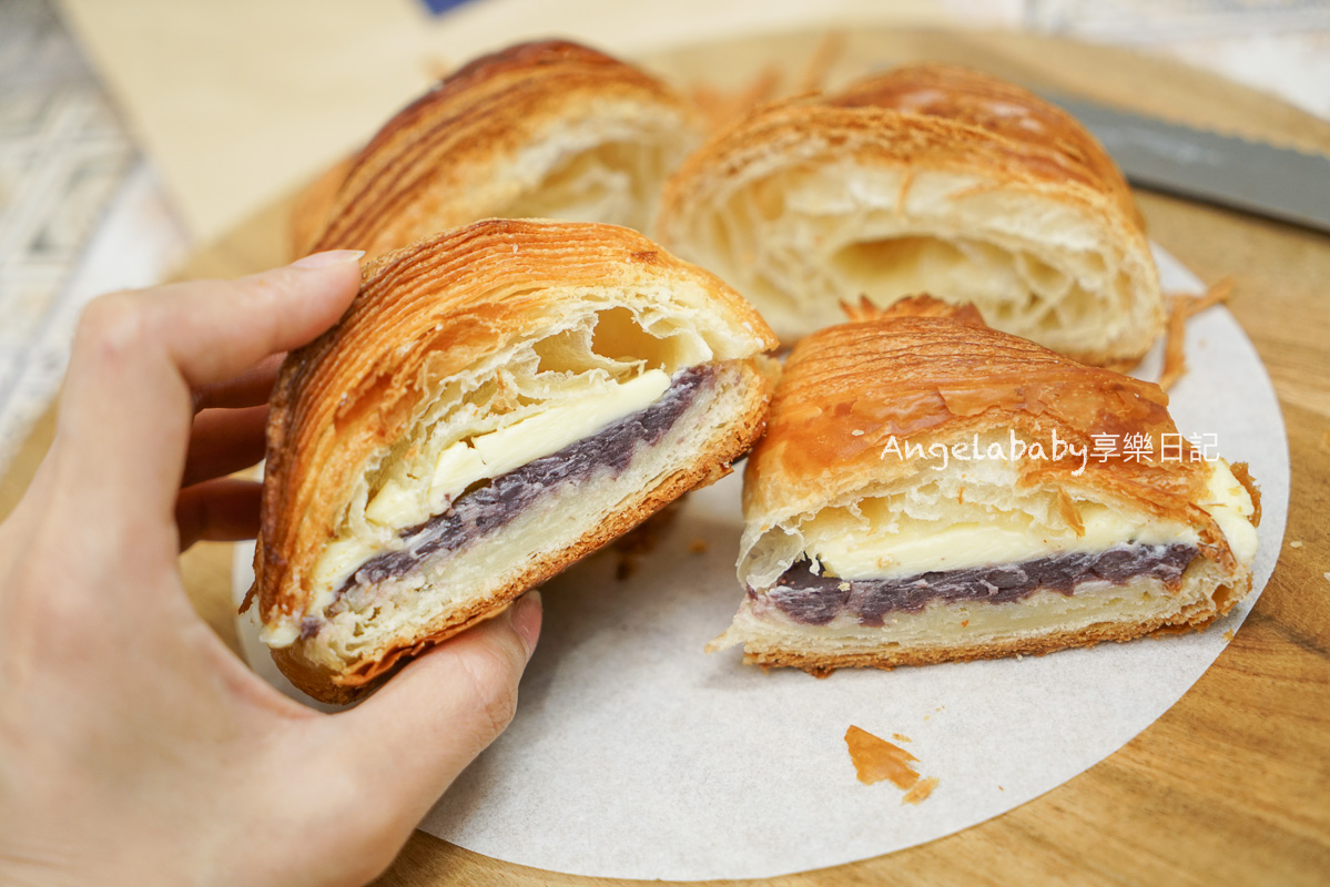 台北最好吃的酥皮千層可頌｜大安站排隊美食、大安區韓系麵包店『Fourninetine Bakery』紅豆奶油可頌好吃到哭 @梅格(Angelababy)享樂日記