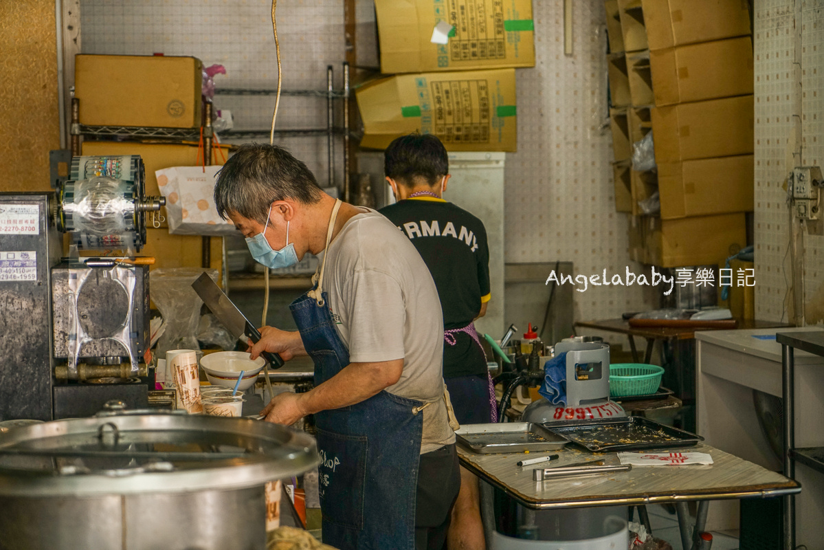 新莊站美食｜超好吃手工燒餅老店『莊記手工燒餅』菜單、新莊蛋餅 @梅格(Angelababy)享樂日記