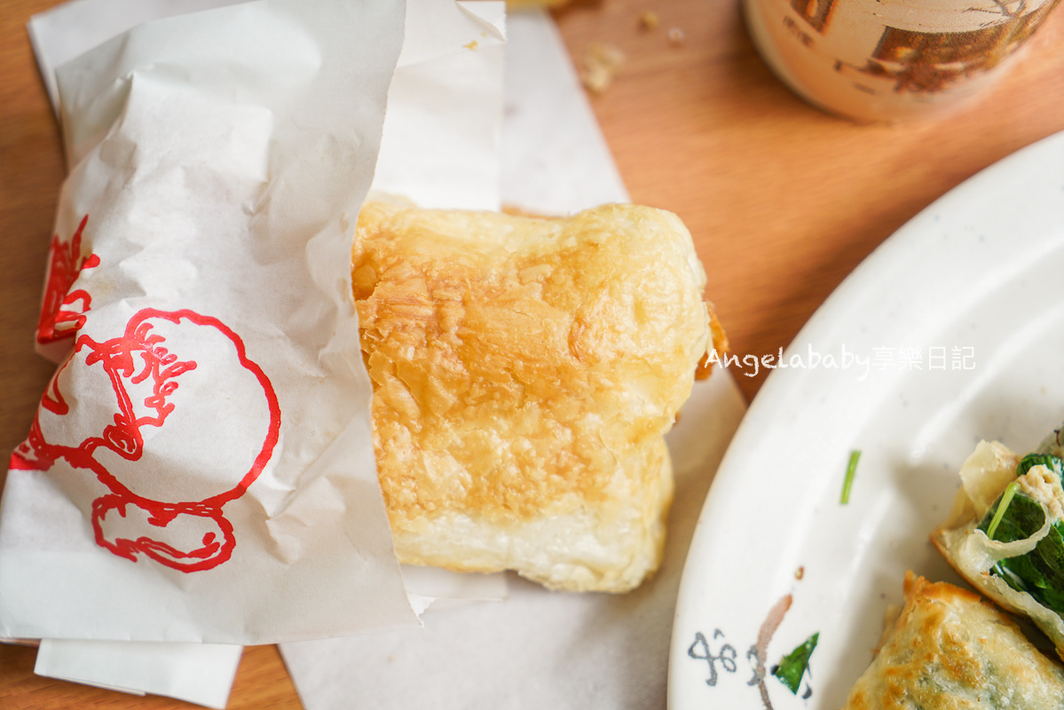 新莊站美食｜超好吃手工燒餅老店『莊記手工燒餅』菜單、新莊蛋餅 @梅格(Angelababy)享樂日記