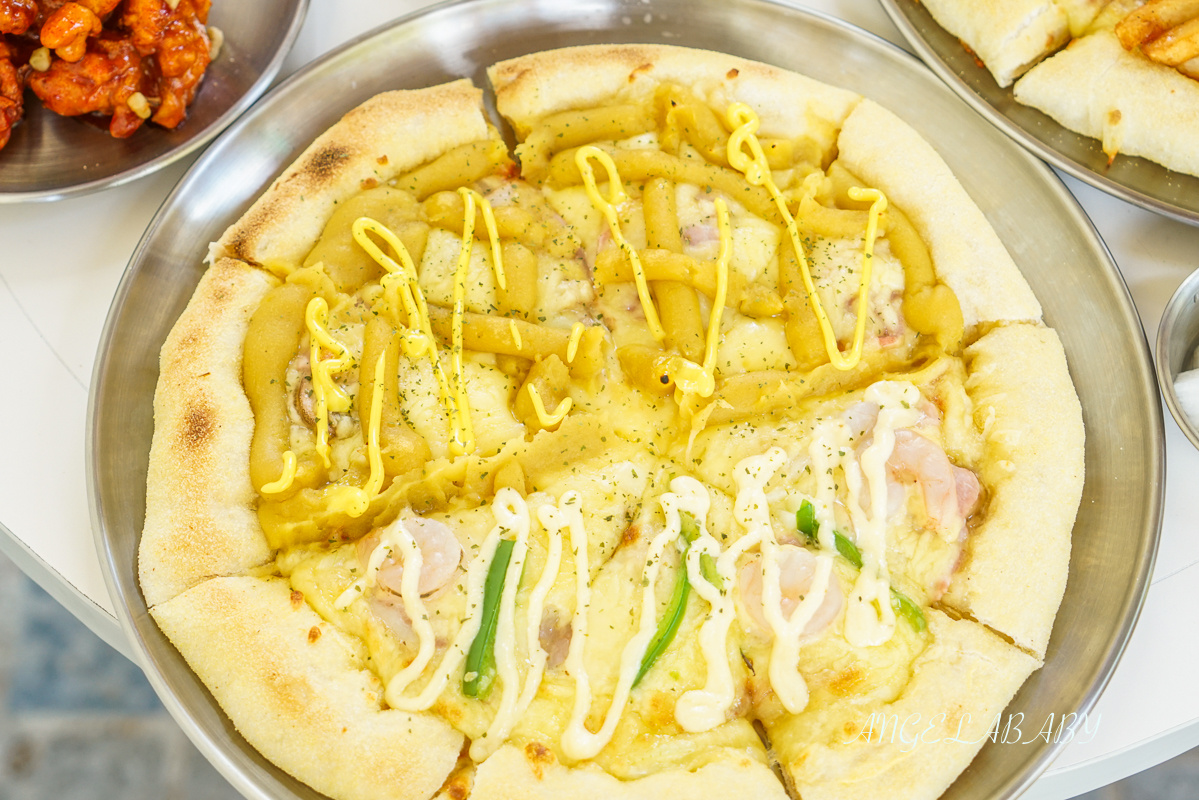 國父紀念館美食｜東區新開幕 韓式首爾風味披薩炸雞「Pizza Chez」菜單、外帶披薩、東區聚餐、ig打卡熱點 @梅格(Angelababy)享樂日記