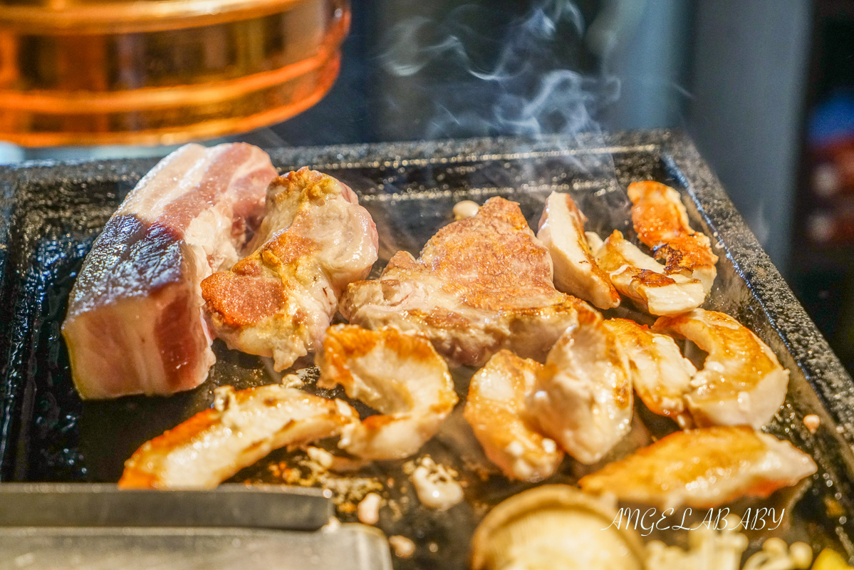 台北最強韓國烤肉｜只用溫體豬肉的好吃免動手燒肉『料韓男 韓國熟成烤五花肉』套餐價格、超值韓國料理推薦 @梅格(Angelababy)享樂日記