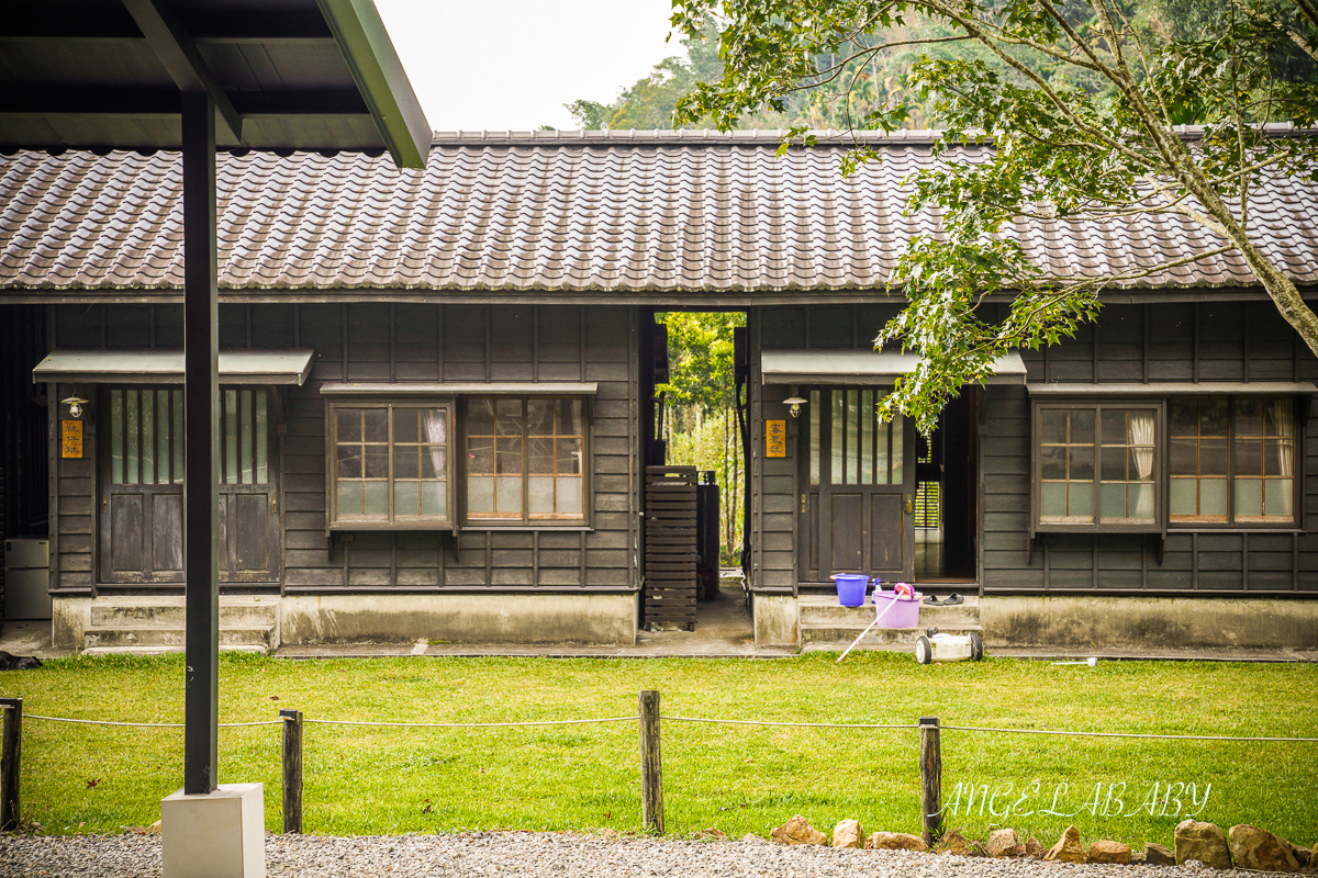 南投日月潭下午茶｜木屋甜點『日月潭 湖の怪物 咖啡』價格、ig打卡日月潭咖啡廳 @梅格(Angelababy)享樂日記