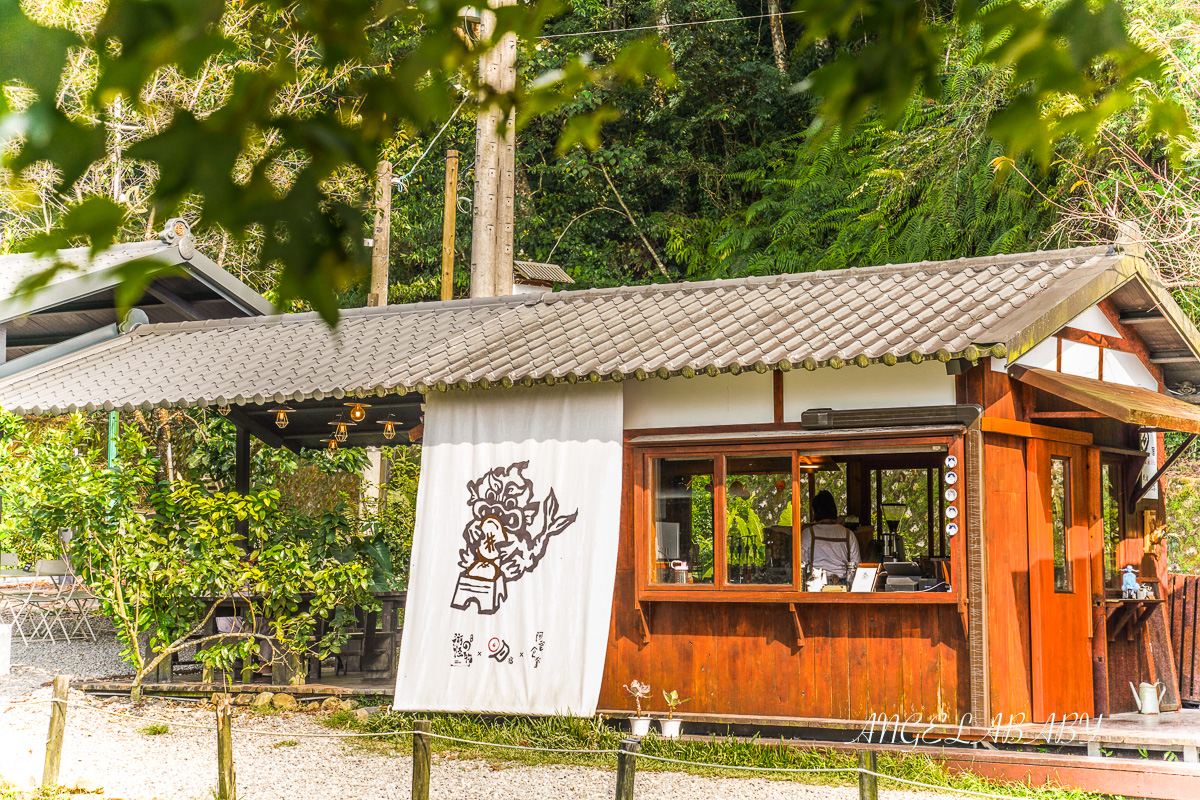 南投日月潭下午茶｜木屋甜點『日月潭 湖の怪物 咖啡』價格、ig打卡日月潭咖啡廳 @梅格(Angelababy)享樂日記