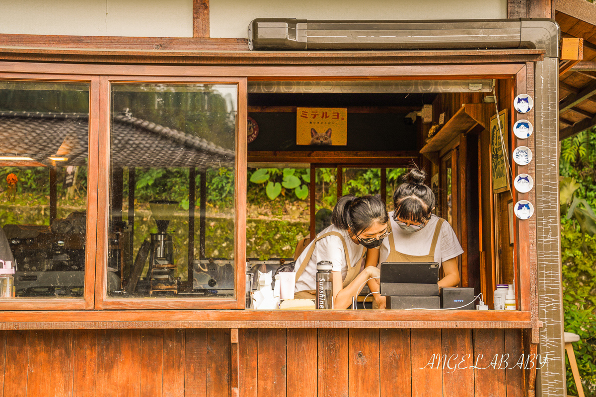 南投日月潭下午茶｜木屋甜點『日月潭 湖の怪物 咖啡』價格、ig打卡日月潭咖啡廳 @梅格(Angelababy)享樂日記