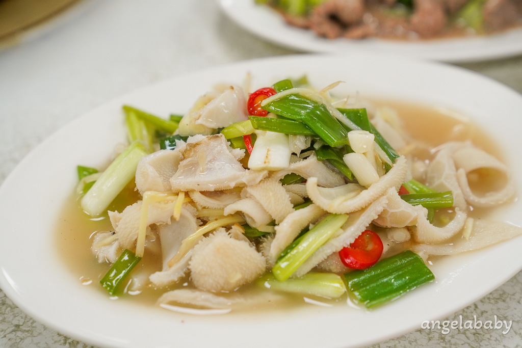 高雄前鎮區美食｜在地飄香二十多年老牌羊肉爐名店『原龍羊肉海產』菜單價格、紅燒羊肉爐 @梅格(Angelababy)享樂日記