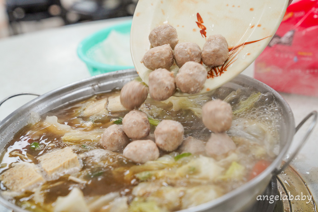 高雄前鎮區美食｜在地飄香二十多年老牌羊肉爐名店『原龍羊肉海產』菜單價格、紅燒羊肉爐 @梅格(Angelababy)享樂日記