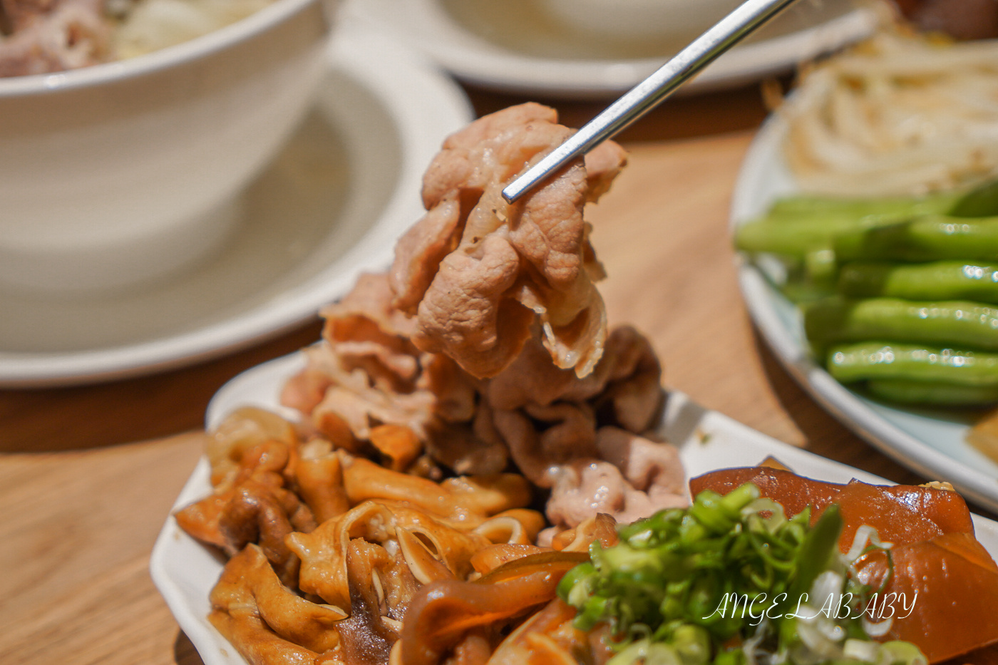 台北好喝雞湯推薦『雙月食品社』台北大安區美食推薦 @梅格(Angelababy)享樂日記