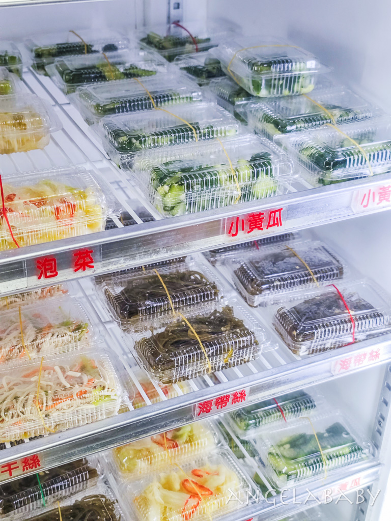 西門美食『老山東牛肉麵』在地飄香超過70年的必比登推薦牛肉麵、老山東牛肉麵菜單價格 @梅格(Angelababy)享樂日記
