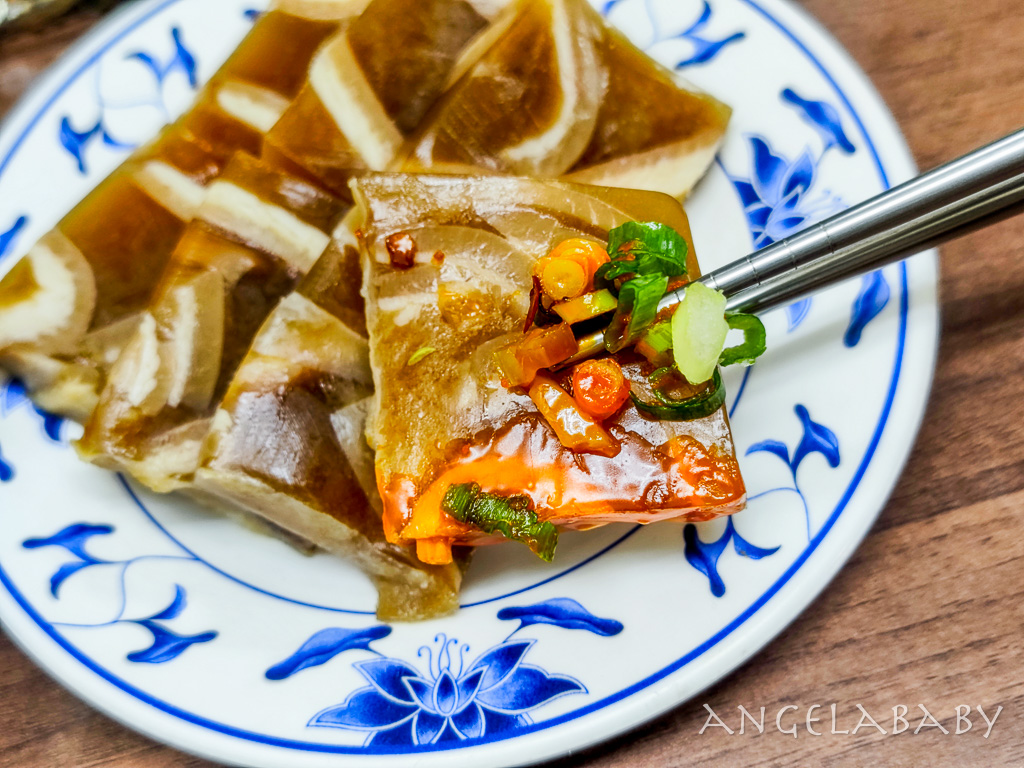 西門美食『老山東牛肉麵』在地飄香超過70年的必比登推薦牛肉麵、老山東牛肉麵菜單價格 @梅格(Angelababy)享樂日記