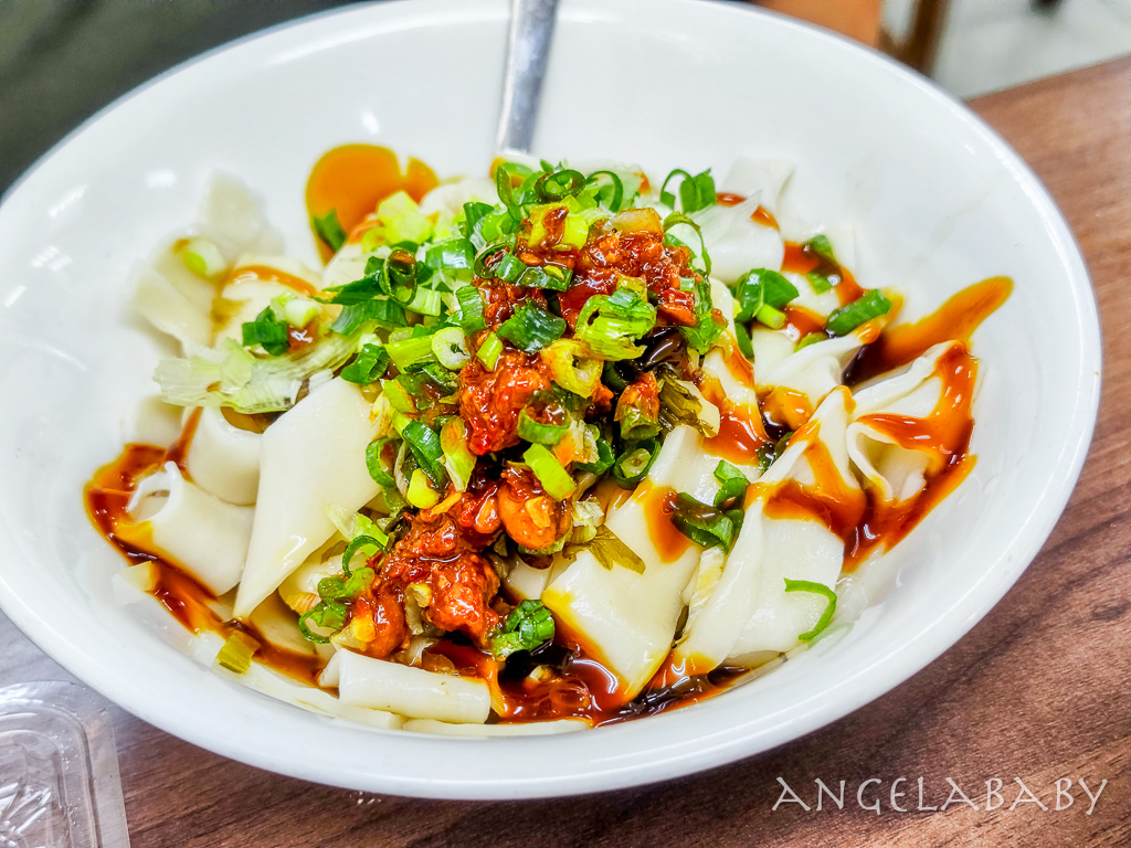 西門美食『老山東牛肉麵』在地飄香超過70年的必比登推薦牛肉麵、老山東牛肉麵菜單價格 @梅格(Angelababy)享樂日記