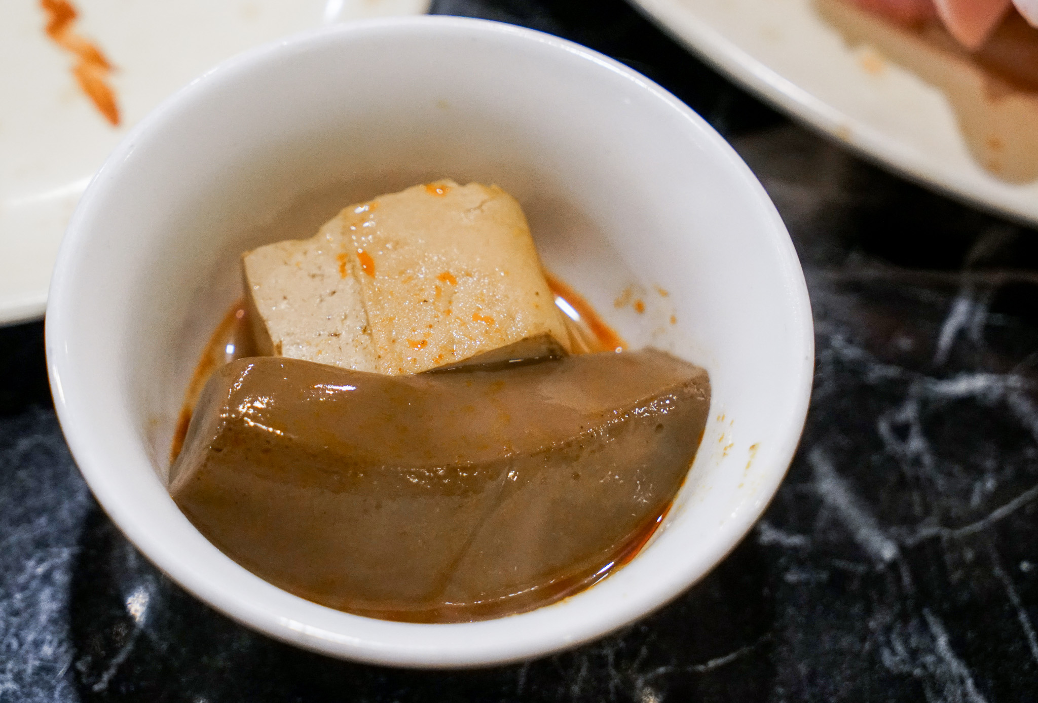 板橋火鍋｜新北最強果凍鴨血『齊味麻辣鴛鴦鍋』價格、好吃麻辣鍋推薦 @梅格(Angelababy)享樂日記