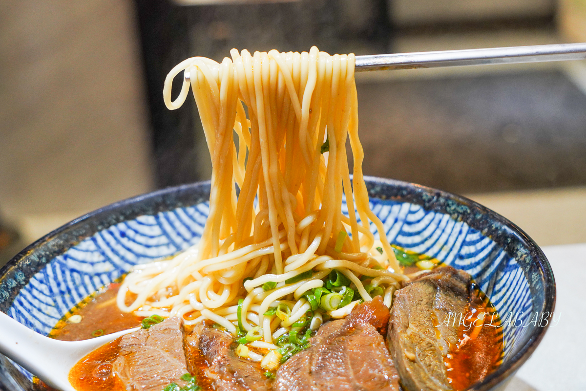 【瑪賀牛肉麵】新莊最好吃的牛肉麵、大塊牛肉麵推薦、幸福站美食 @梅格(Angelababy)享樂日記