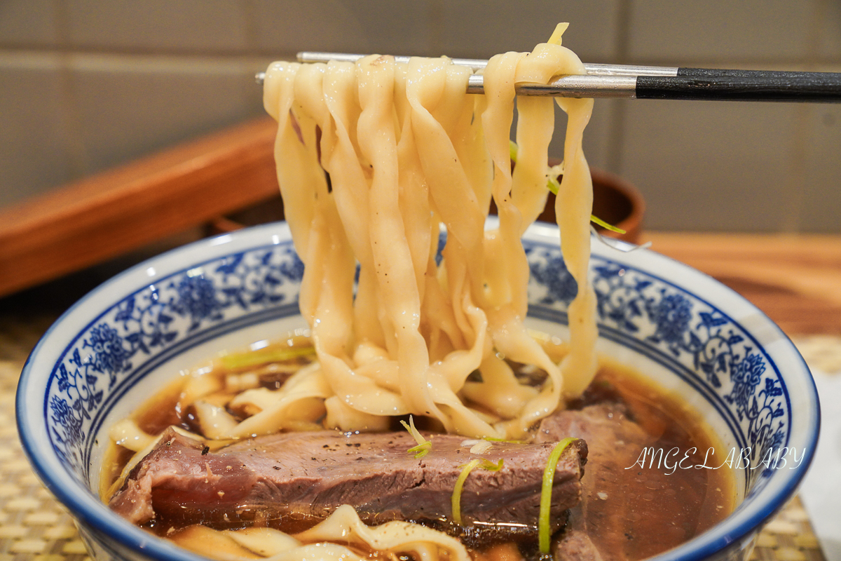 迪化街美食｜日本人開的牛肉麵『江牛樓』只賣一種牛肉麵就大排長龍 @梅格(Angelababy)享樂日記