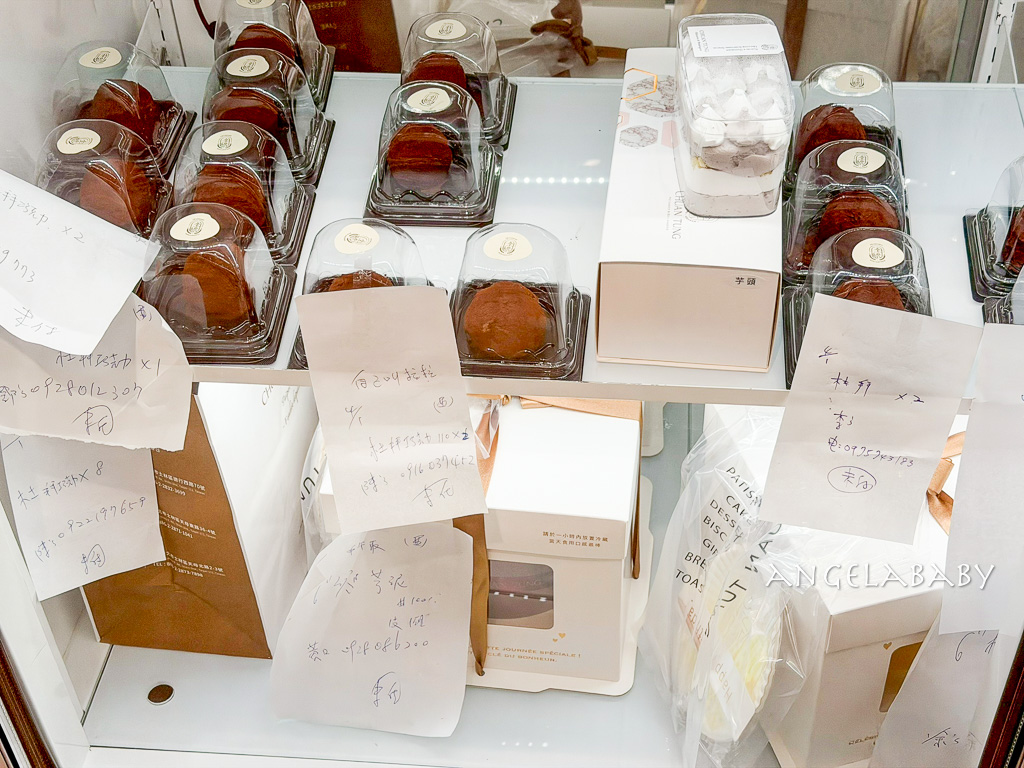 天母芝山站美食『全統西點麵包』不預購吃不到的杜拜巧克力,芋頭控必吃芋頭甜點、台北好吃生日蛋糕 @梅格(Angelababy)享樂日記 天母芝山站美食『全統西點麵包』不預購吃不到的杜拜巧克力,芋頭控必吃芋頭甜點、台北好吃生日蛋糕 @梅格(Angelababy)享樂日記