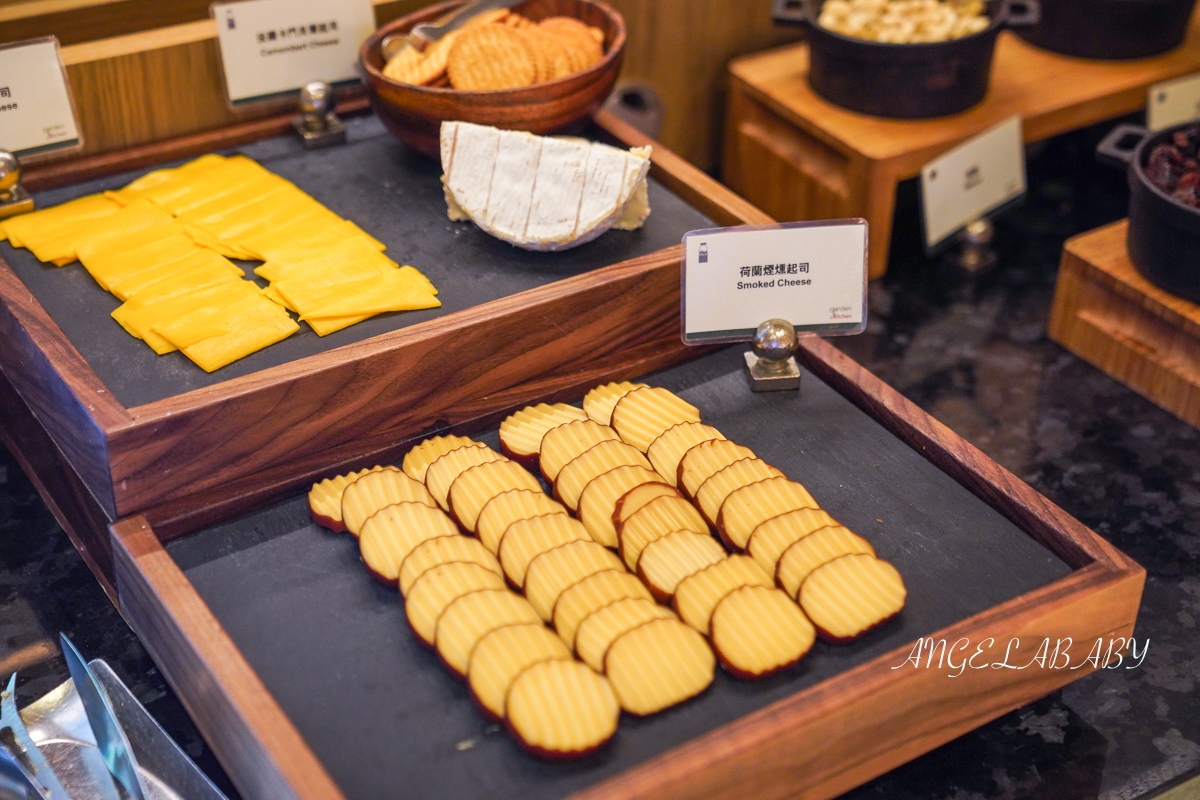 台北萬豪飯店吃到飽『Garden Kitchen』松葉蟹腳、螃蟹、鮑魚、烤西班牙巨魷無限吃、4人同行1人免費 @梅格(Angelababy)享樂日記