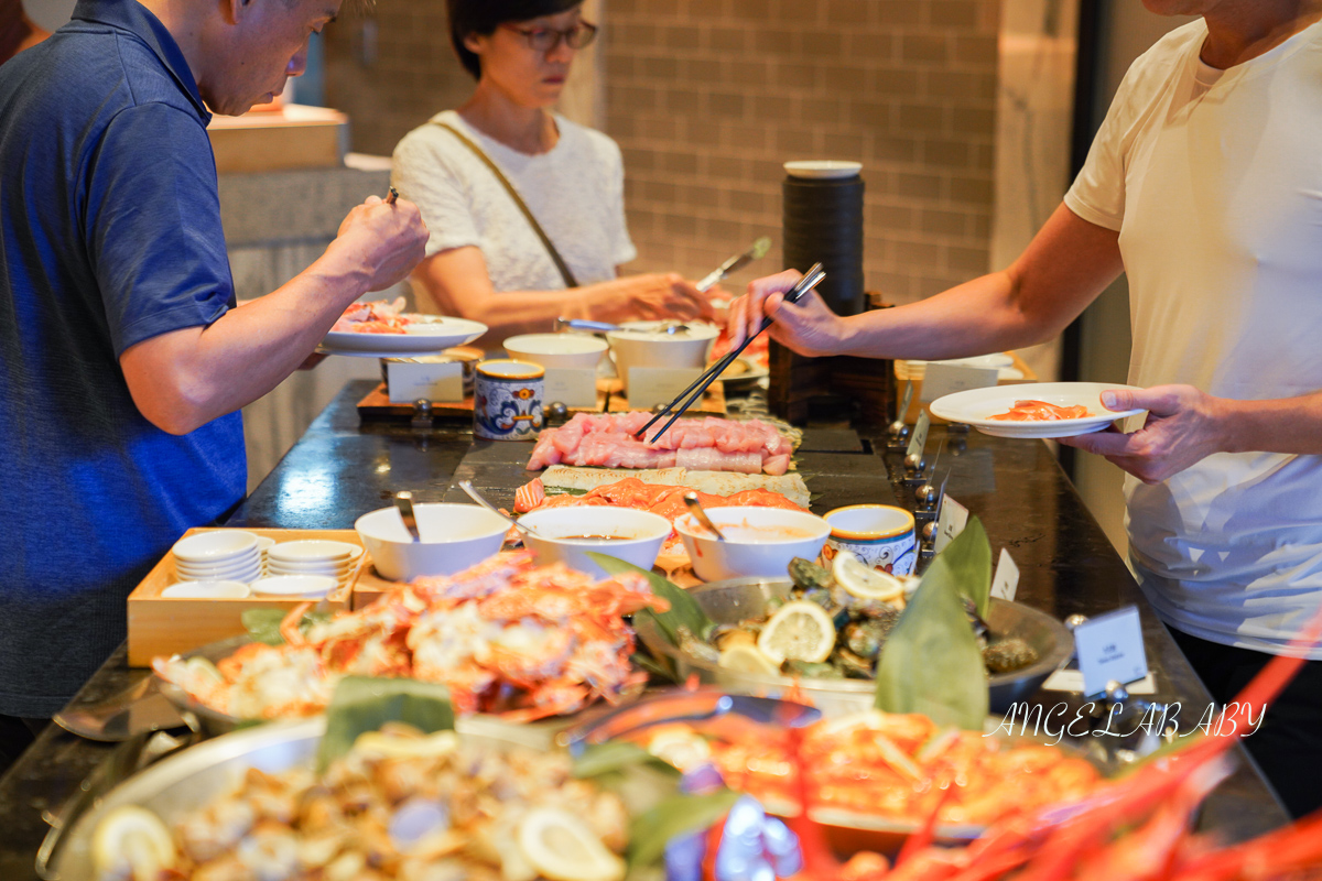 台北萬豪飯店吃到飽『Garden Kitchen』松葉蟹腳、螃蟹、鮑魚、烤西班牙巨魷無限吃、4人同行1人免費 @梅格(Angelababy)享樂日記