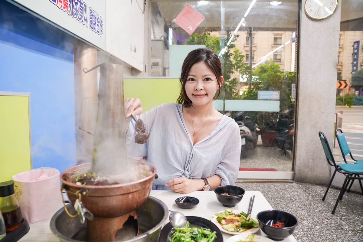 台中美食『清真恩德元餃子館』菜單、台中南屯站爆料牛肉鍋、水餃推薦 @梅格(Angelababy)享樂日記