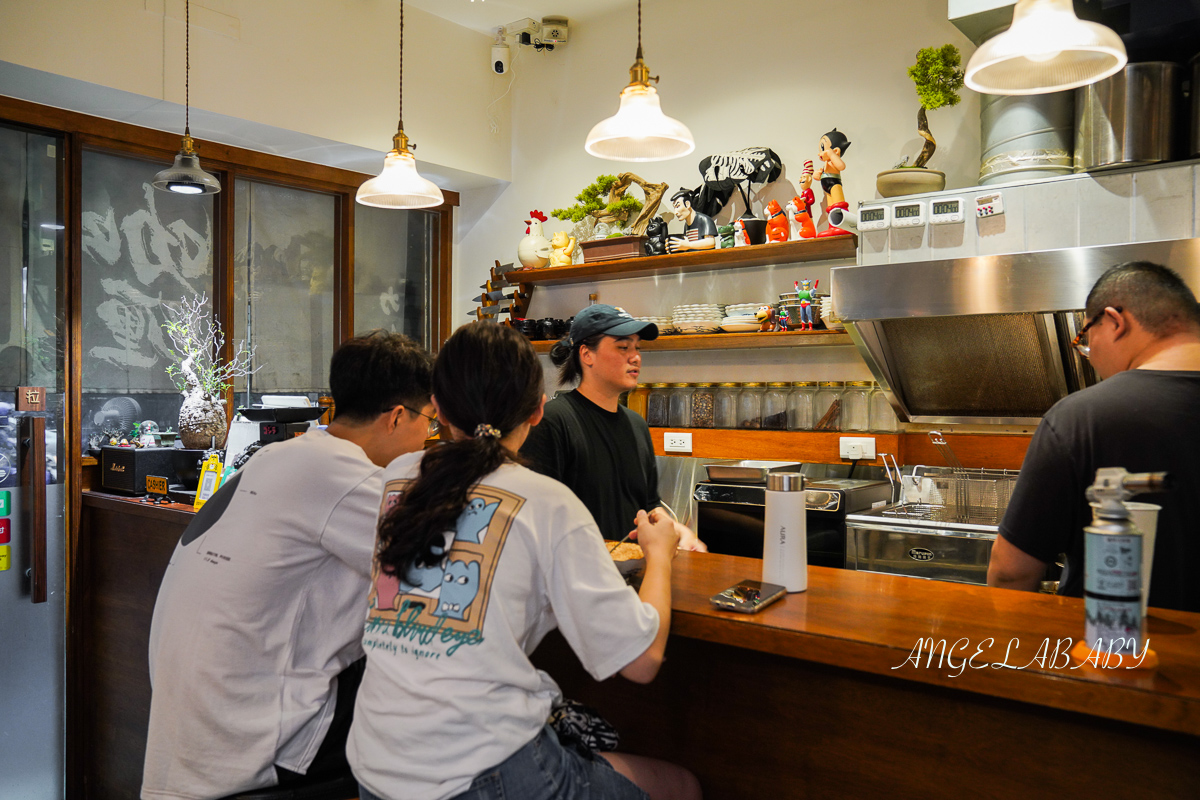 西門美食『艋舺咖喱 MongaCurry』菜單、隱藏版超肉量熟成咖哩、加飯加醬免費 @梅格(Angelababy)享樂日記