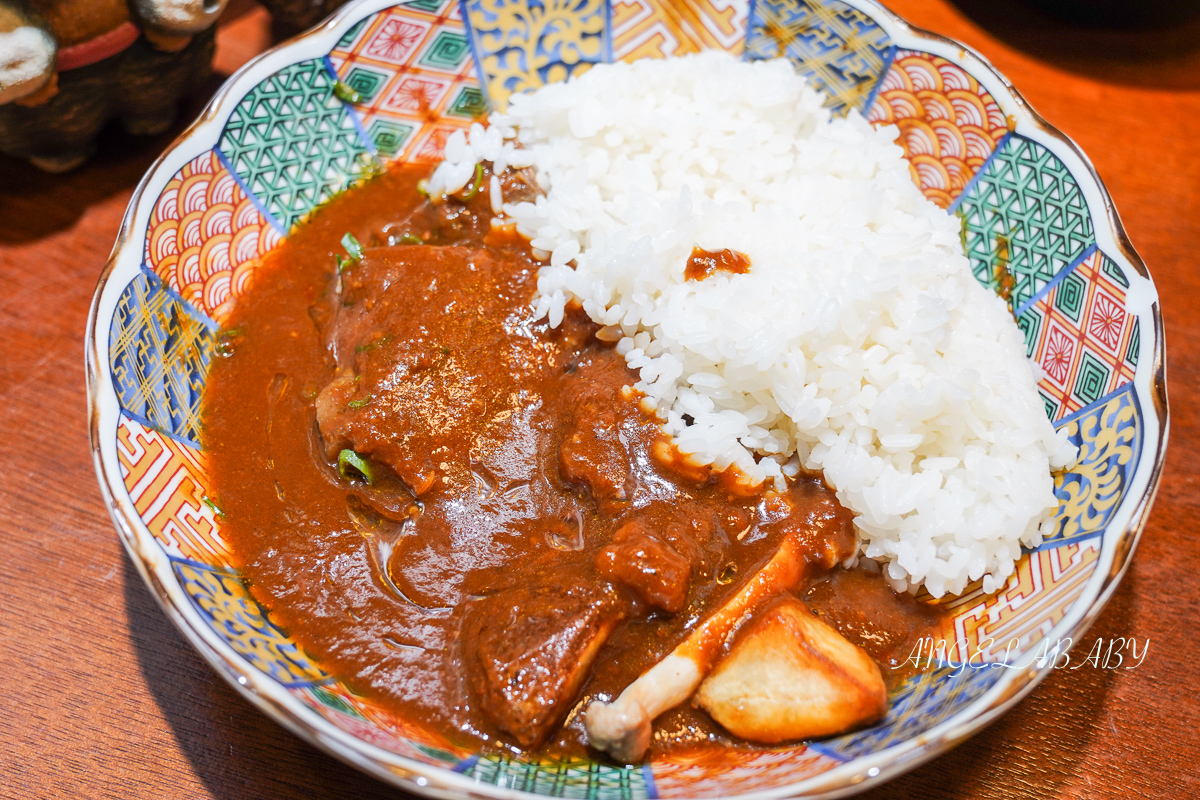 西門美食『艋舺咖喱 MongaCurry』菜單、隱藏版超肉量熟成咖哩、加飯加醬免費 @梅格(Angelababy)享樂日記