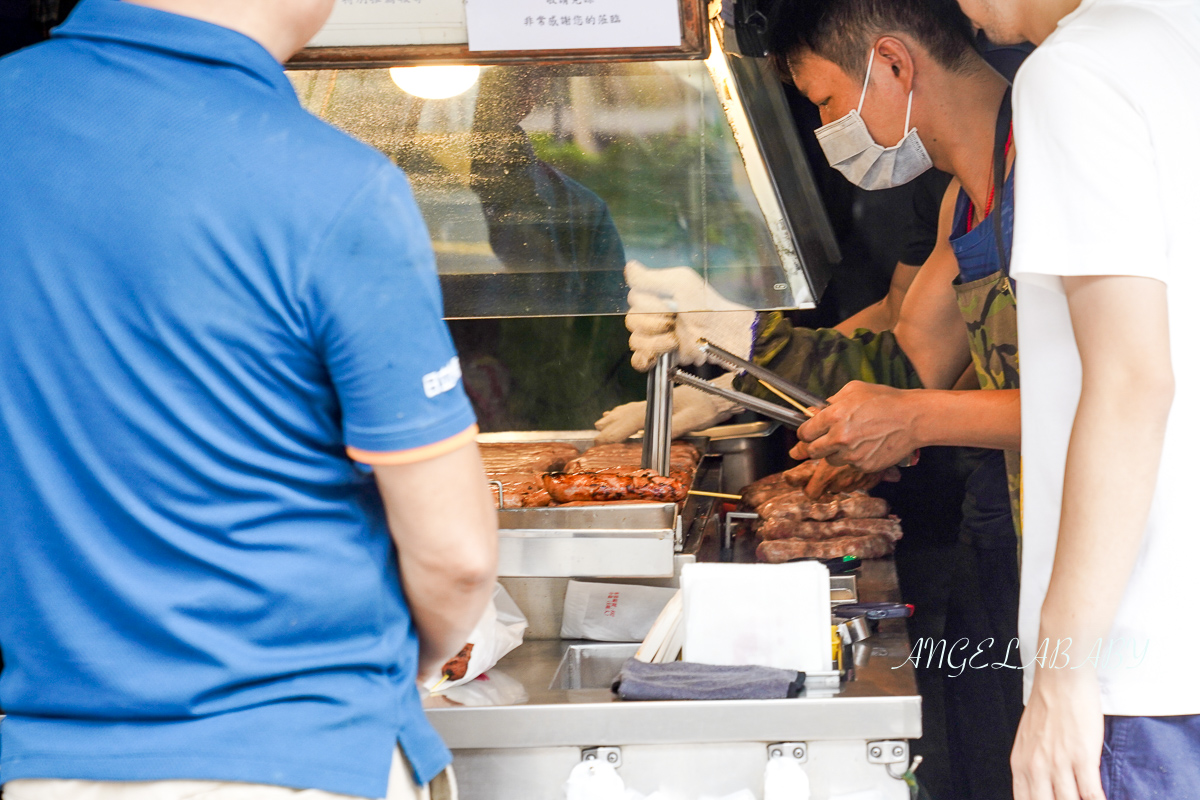 台北最強香腸攤『黃家香腸』古亭站美食、泉州街排隊小吃 @梅格(Angelababy)享樂日記