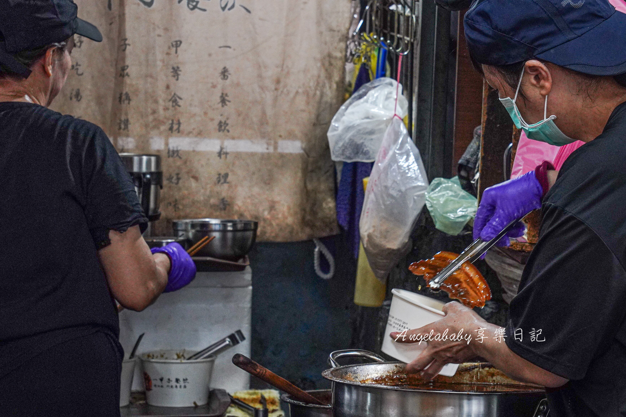 萬華美食『一甲子餐飲』祖師廟焢肉飯、刈包、最新價格、必比登推薦銷魂控肉飯 @梅格(Angelababy)享樂日記