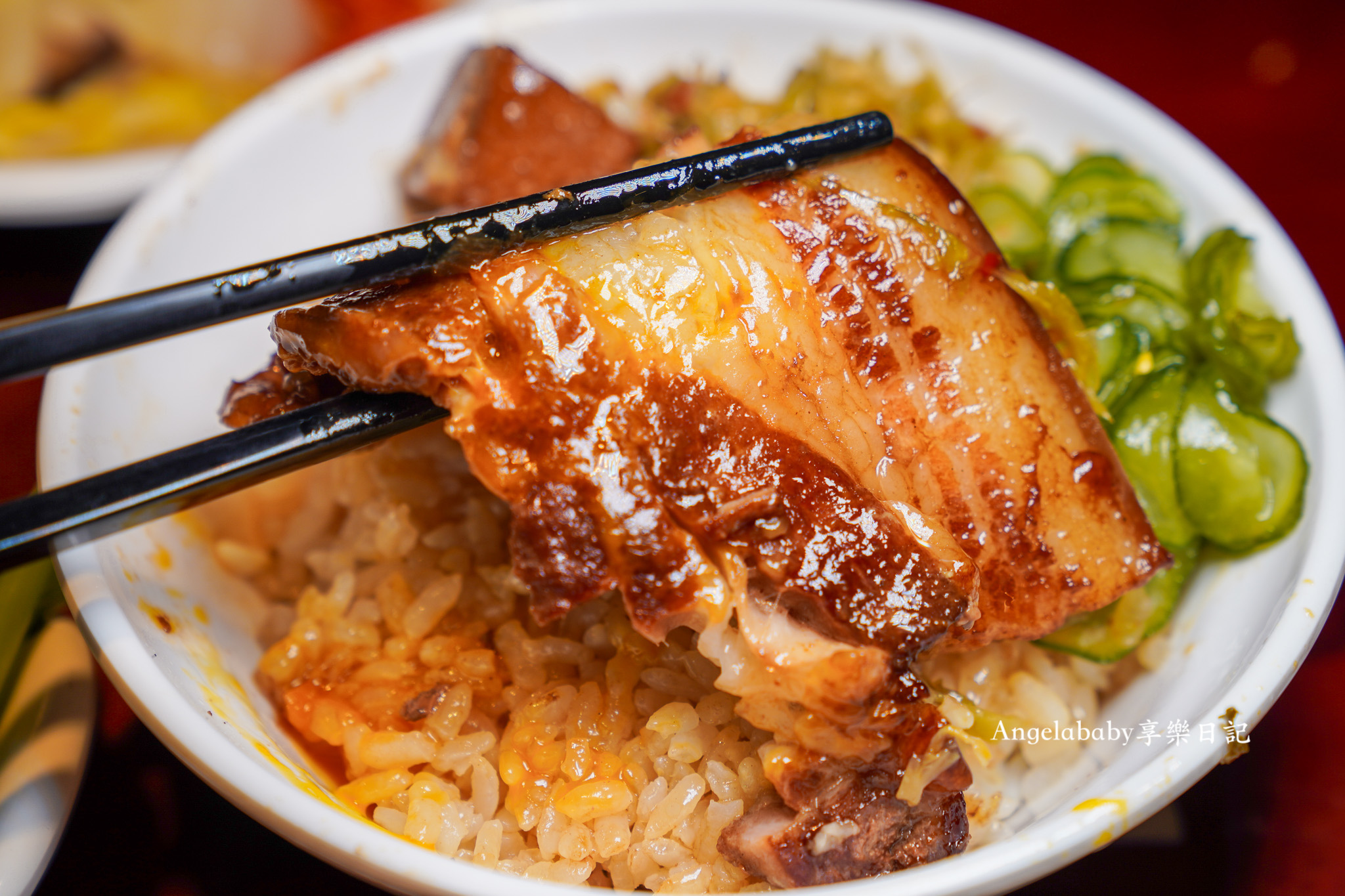 台北車站、華陰街美食『大稻埕魯肉飯』菜單、銷魂半熟蛋滷肉飯 @梅格(Angelababy)享樂日記