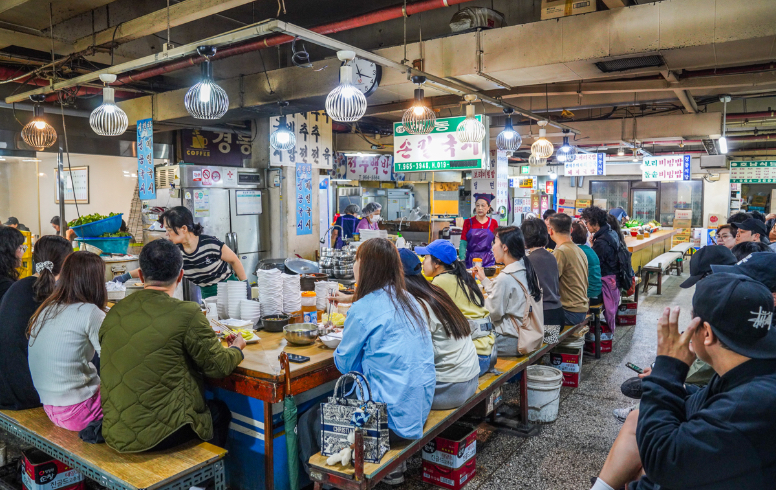 首爾美食｜解鎖『黑白大廚』阿姨無菜單料理一號～養活一家子的安東湯麵 @梅格(Angelababy)享樂日記