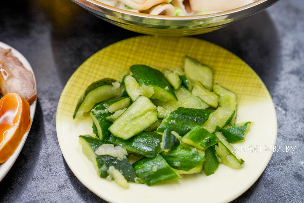 三峽老街美食『河南砂鍋手工扯麵』巨無霸彈牙手工麵、招牌最濃醇的蕃茄蛋麵 @梅格(Angelababy)享樂日記