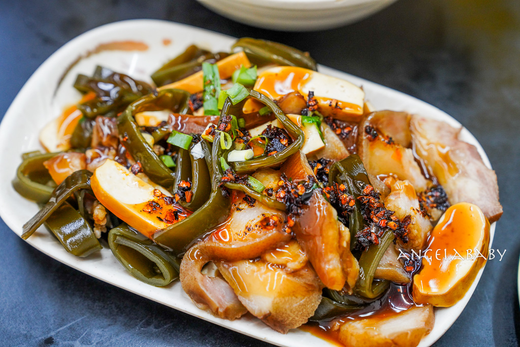 三峽老街美食『河南砂鍋手工扯麵』巨無霸彈牙手工麵、招牌最濃醇的蕃茄蛋麵 @梅格(Angelababy)享樂日記