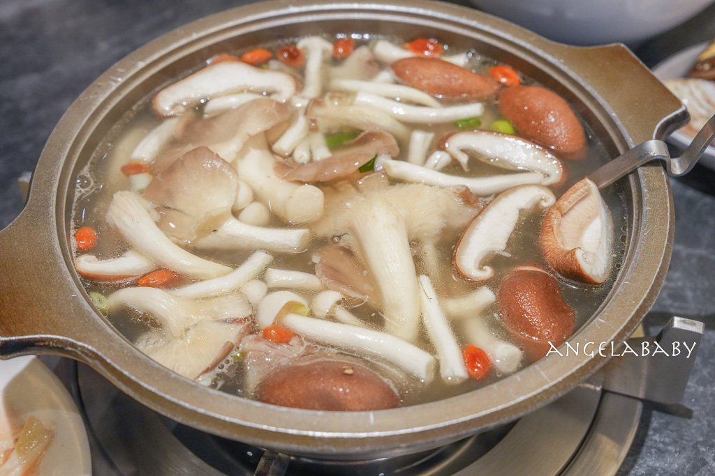 基隆火鍋｜湯頭清甜帶皮羊肉爐『福記蔬菜羊肉』價格、蔬菜羊肉爐推薦 @梅格(Angelababy)享樂日記