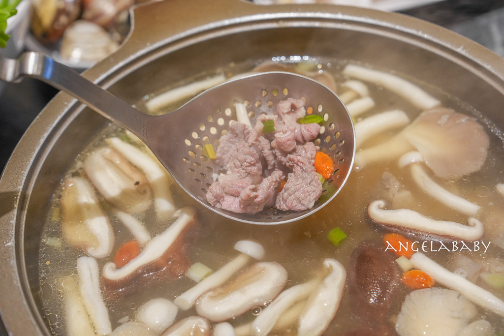 基隆火鍋｜湯頭清甜帶皮羊肉爐『福記蔬菜羊肉』價格、蔬菜羊肉爐推薦 @梅格(Angelababy)享樂日記
