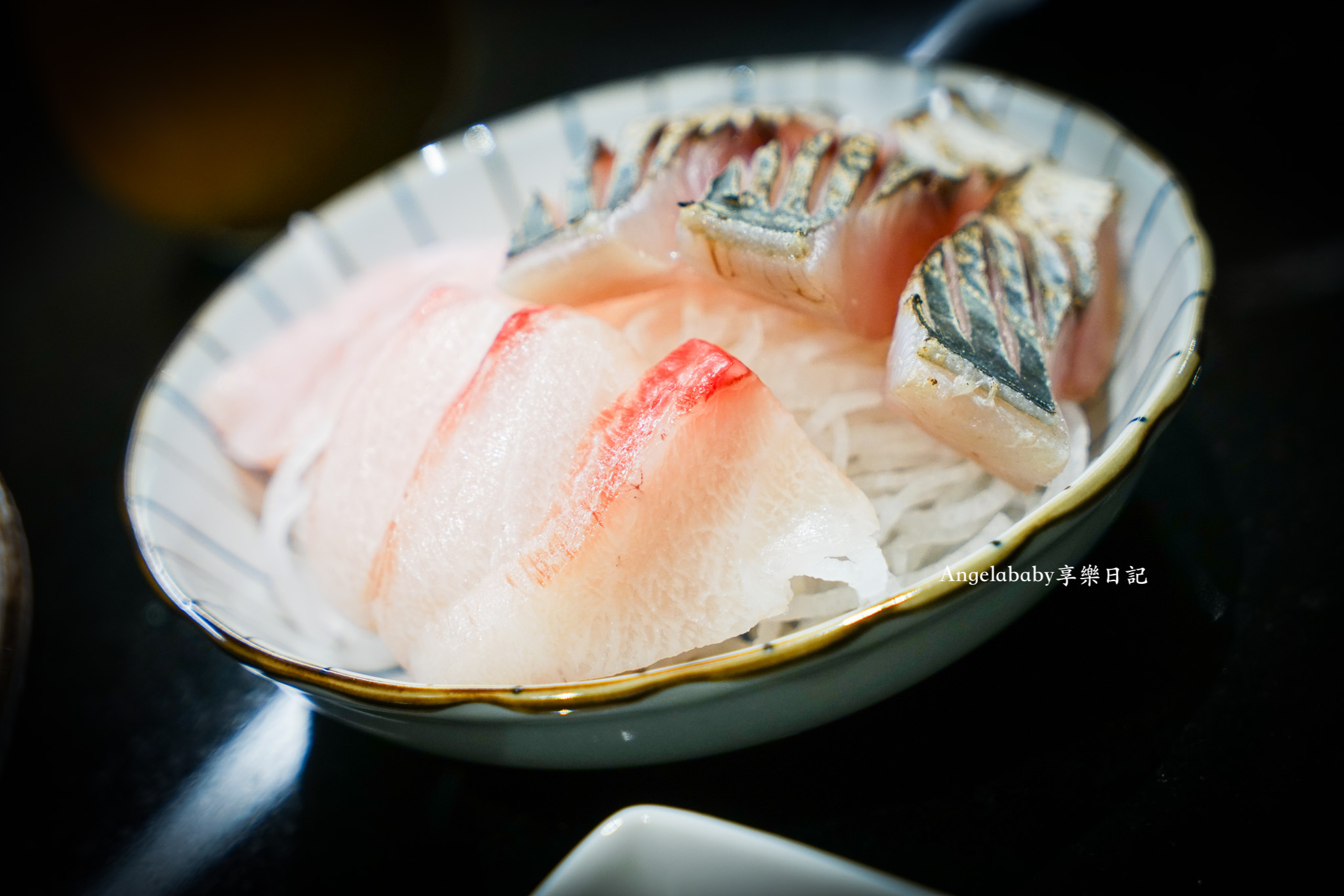 八里日本料理丼飯『沙西米』停車、來自基隆漁港的新鮮生魚片、平價海鮮丼 @梅格(Angelababy)享樂日記