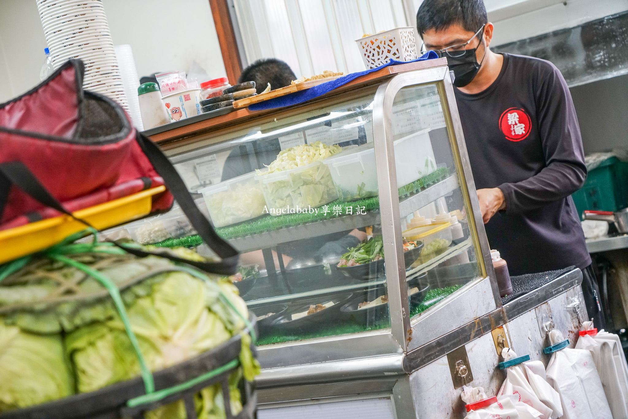 埔里美食『梁家臭豆腐』外酥內多汁的超脆臭豆腐、清蒸臭豆腐、別處吃不到的香菜蒸餃 @梅格(Angelababy)享樂日記