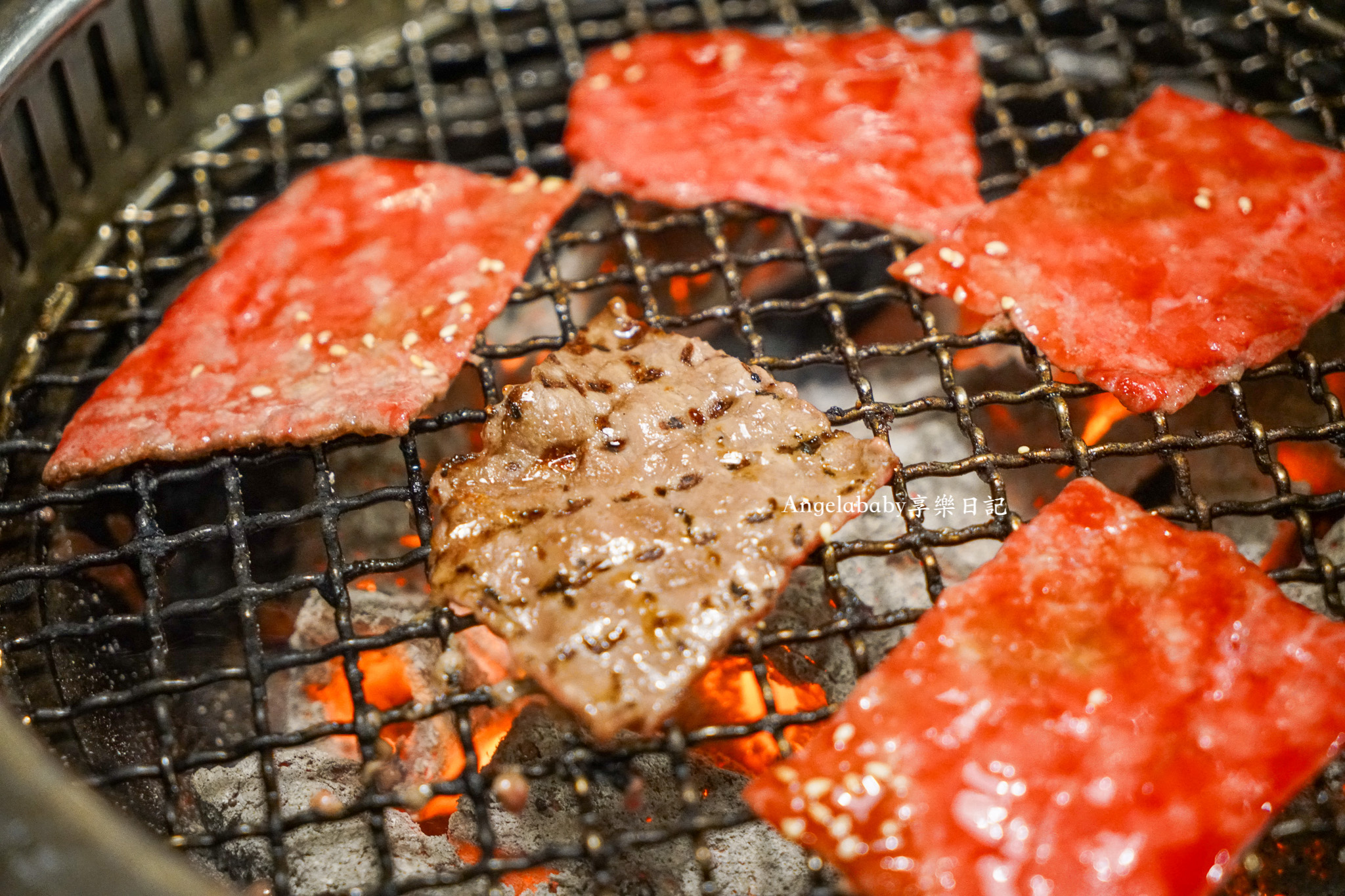 中壢燒肉吃到飽『Oh ! Yaki 精緻燒肉吃到飽-中壢店』尾牙聚餐、中壢燒烤吃到飽、M9和牛、鮑魚、比臉大牛排無限供應 @梅格(Angelababy)享樂日記