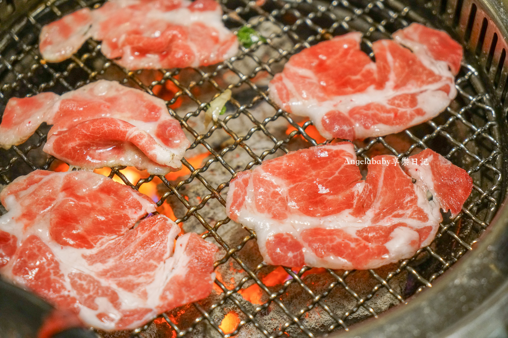 中壢燒肉吃到飽『Oh ! Yaki 精緻燒肉吃到飽-中壢店』尾牙聚餐、中壢燒烤吃到飽、M9和牛、鮑魚、比臉大牛排無限供應 @梅格(Angelababy)享樂日記